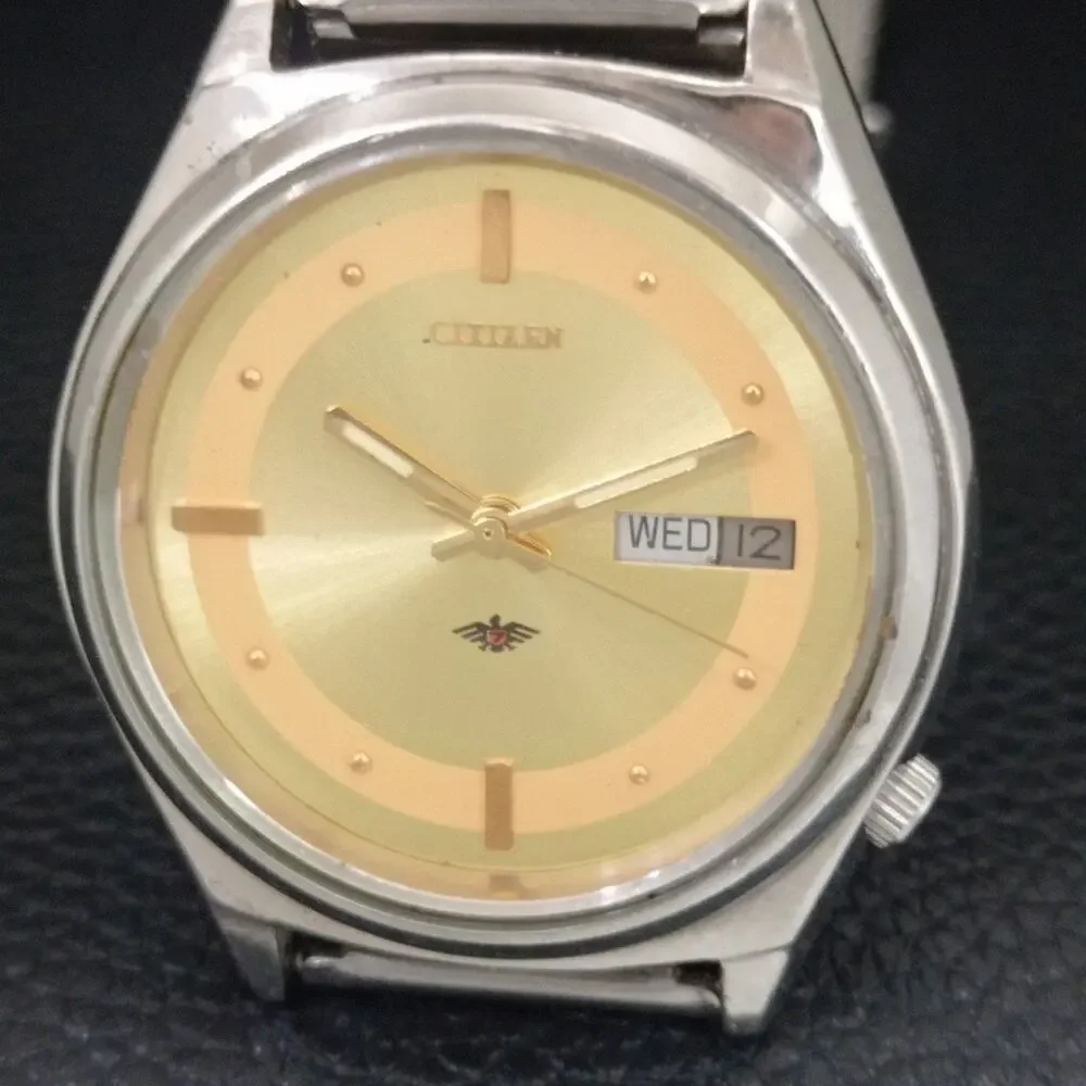 Vintage 1970 Citizen Automatic Mens Silver Watch W/daydate & Gold accents